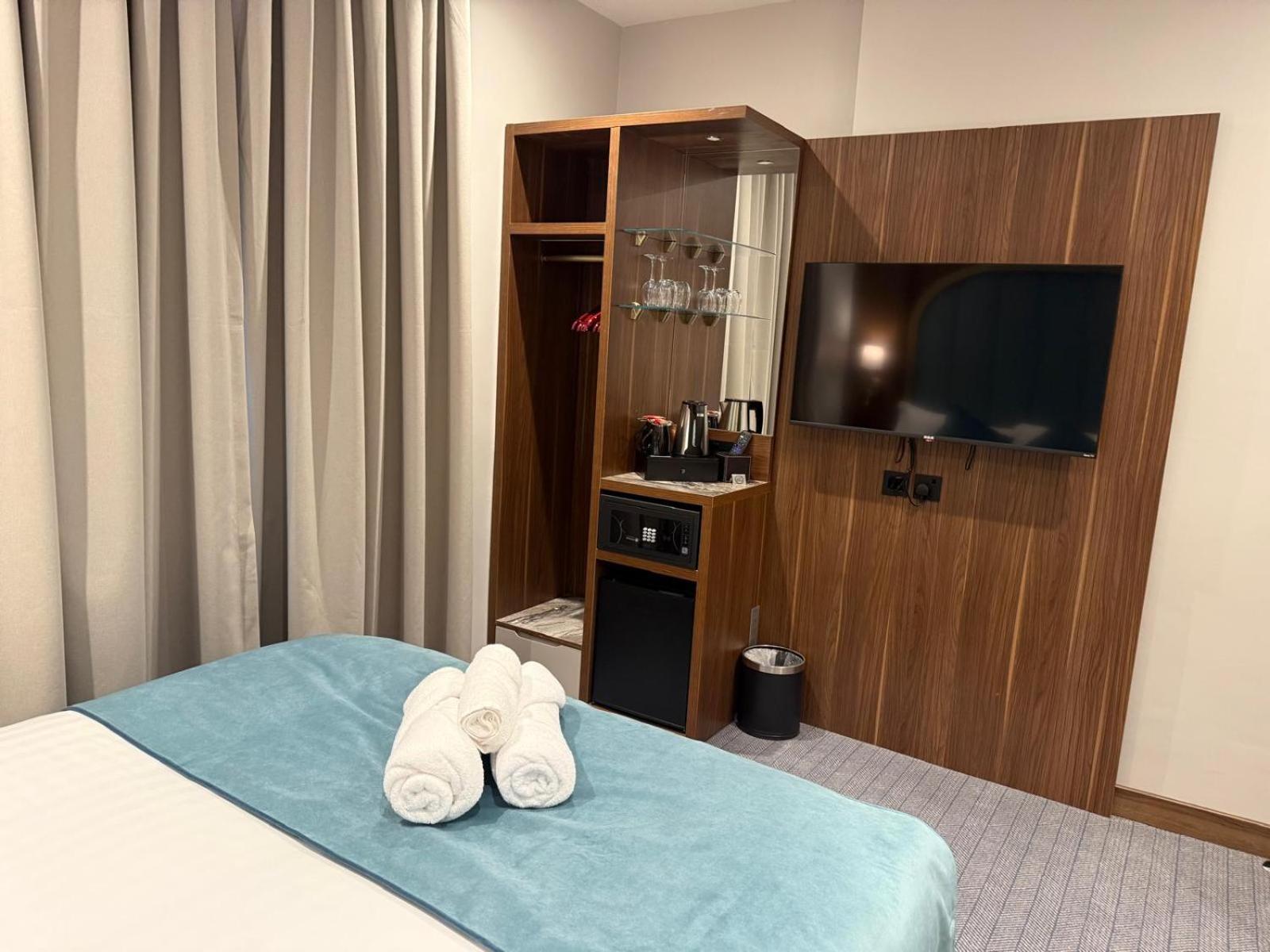 Hotel St